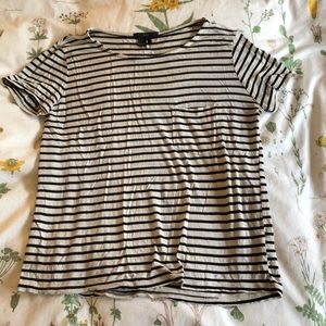 🌴 Black and White Striped Tee
